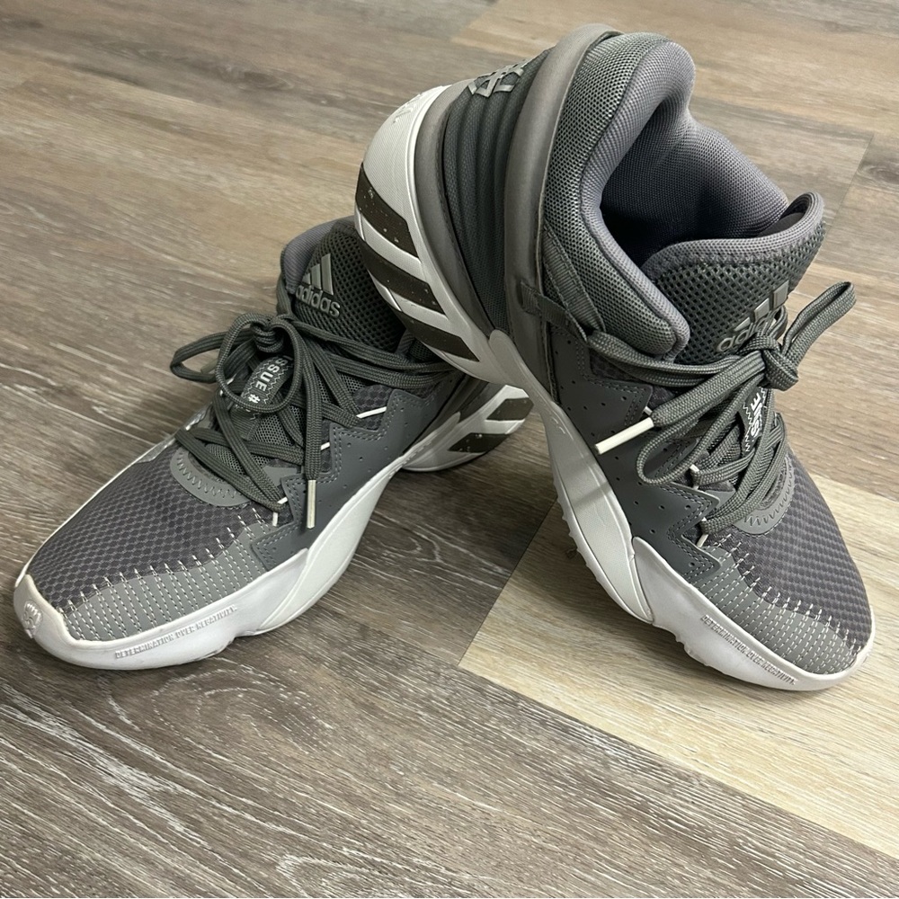 Adidas DON Issue 2 FW8515 Gray Basketball Shoes Sneakers Size 7.5